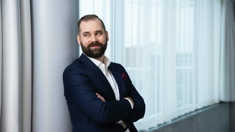 Mikko Saari, Sofigate.